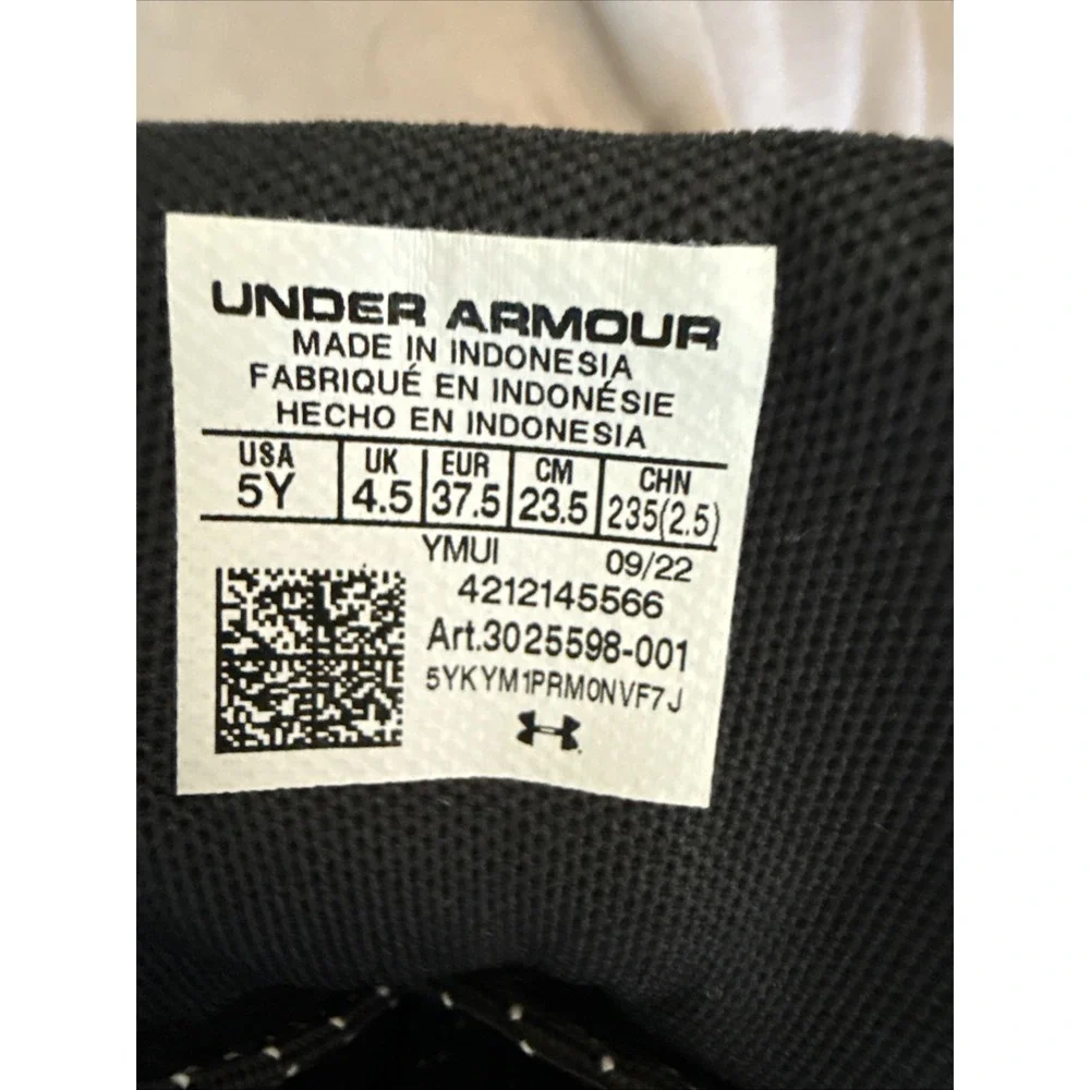 Under Armor Harper 7 Cleats Size 5Y‎ Black/Gold/White